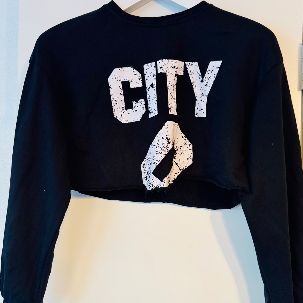 2 Piece Set - City Zero Miami Cropped Hoodie & Shorts